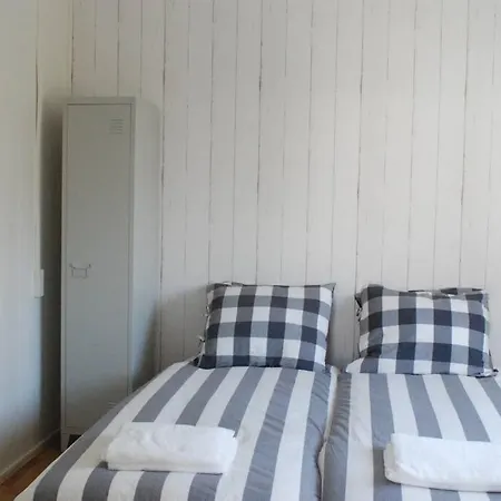 Апартаменты Hello - Zomerhuis De Ruyterstraat 54 *