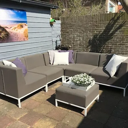 Hello - Zomerhuis De Ruyterstraat 54 *